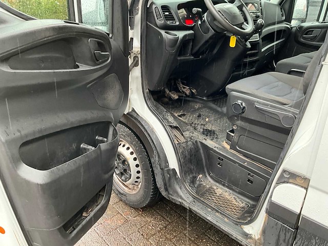 2018 iveco daily lichte vracht - euro 6b - trekhaak - afbeelding 16 van  46