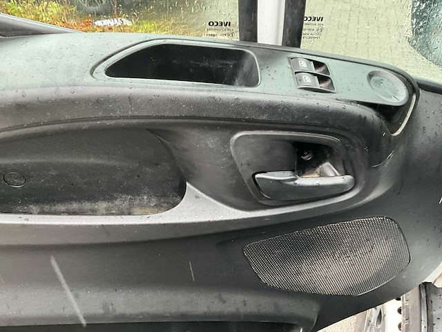2018 iveco daily lichte vracht - euro 6b - trekhaak - afbeelding 17 van  46