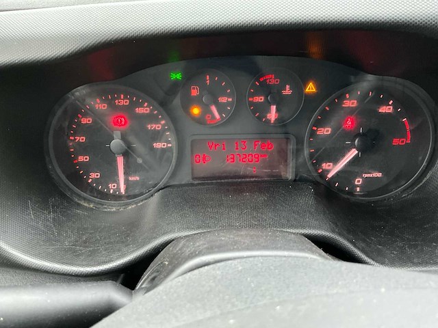 2018 iveco daily lichte vracht - euro 6b - trekhaak - afbeelding 21 van  46