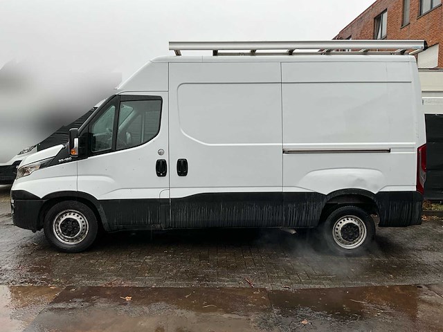 2018 iveco daily lichte vracht - euro 6b - trekhaak - afbeelding 12 van  46