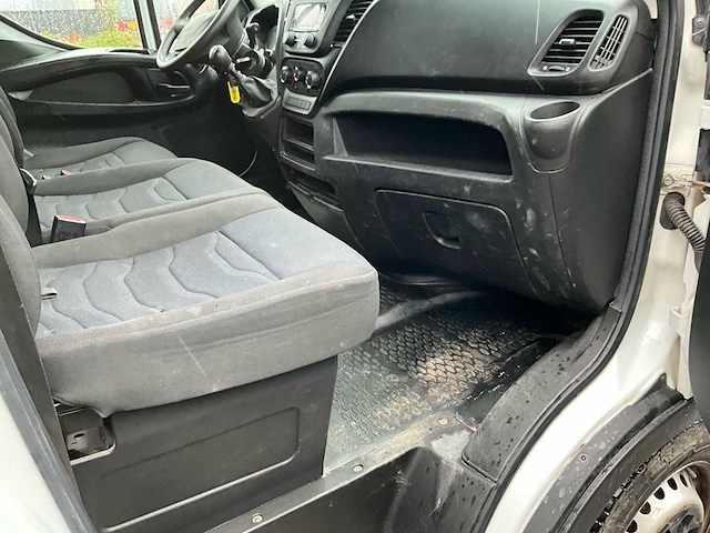 2018 iveco daily lichte vracht - euro 6b - trekhaak - afbeelding 28 van  46