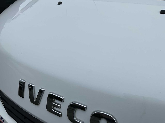 2018 iveco daily lichte vracht - euro 6b - trekhaak - afbeelding 30 van  46