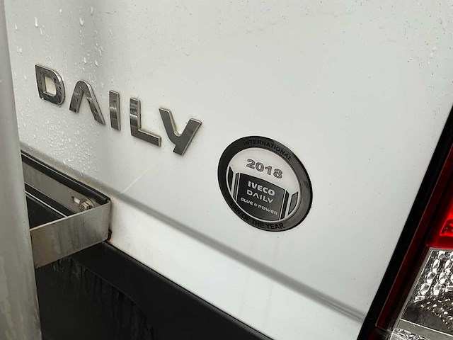 2018 iveco daily lichte vracht - euro 6b - trekhaak - afbeelding 35 van  46