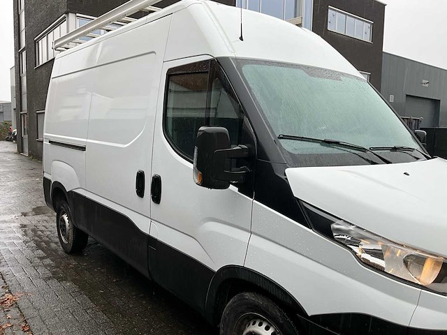 2018 iveco daily lichte vracht - euro 6b - trekhaak - afbeelding 43 van  46