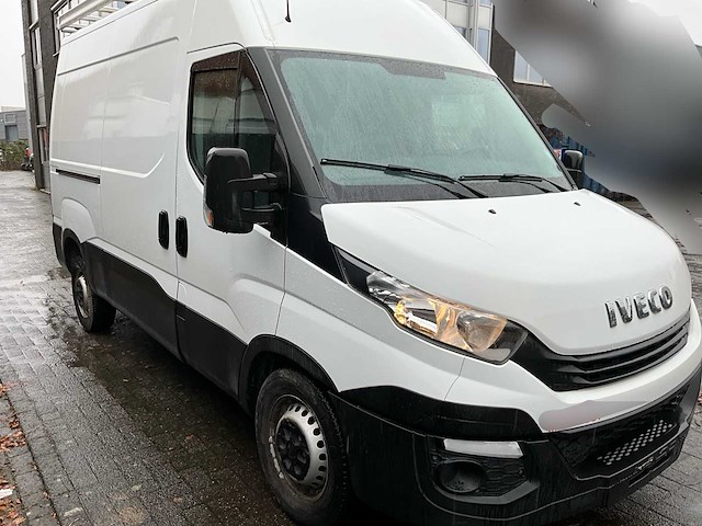2018 iveco daily lichte vracht - euro 6b - trekhaak - afbeelding 44 van  46