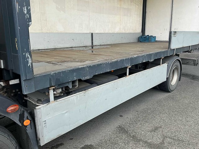 2018 iveco eurocargo 150e vrachtwagen met afzetbak - afbeelding 33 van  59