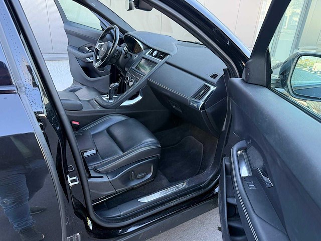 2018 jaguar e-pace 2.0d awd personenauto - afbeelding 2 van  32