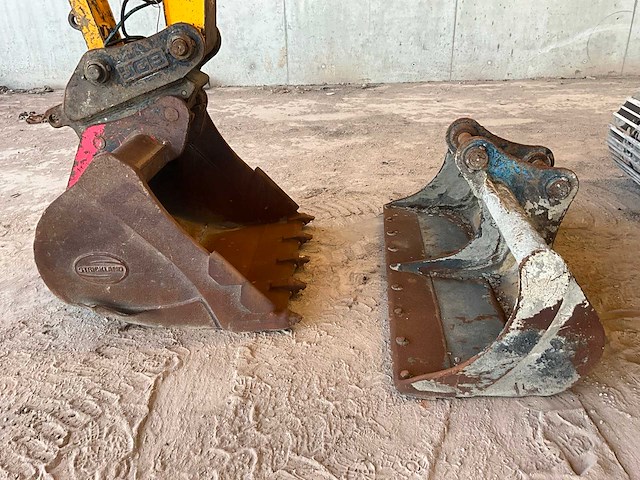 2018 jcb js131lc rupsgraafmachine - afbeelding 1 van  19