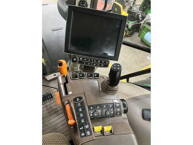 2018 john deere 6175r vierwielaangedreven landbouwtractor - afbeelding 18 van  36