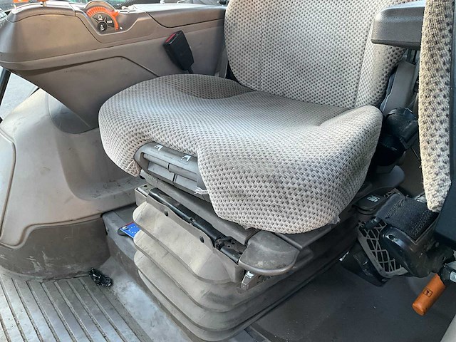 2018 john deere 6215r landbouwtractor - afbeelding 8 van  33