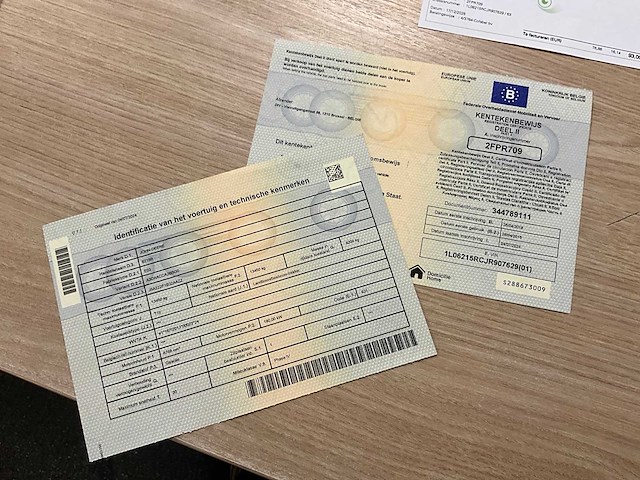 2018 john deere 6215r landbouwtractor - afbeelding 27 van  33