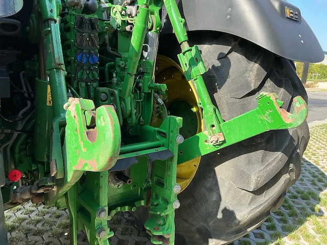 2018 john deere 6215r vierwielaangedreven landbouwtractor - afbeelding 10 van  43