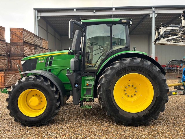 2018 john deere 6250r vierwielaangedreven landbouwtractor - afbeelding 16 van  26