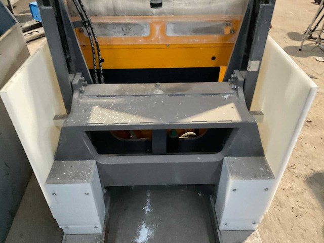 2018 jungheinrich esc328 reach truck - afbeelding 2 van  16