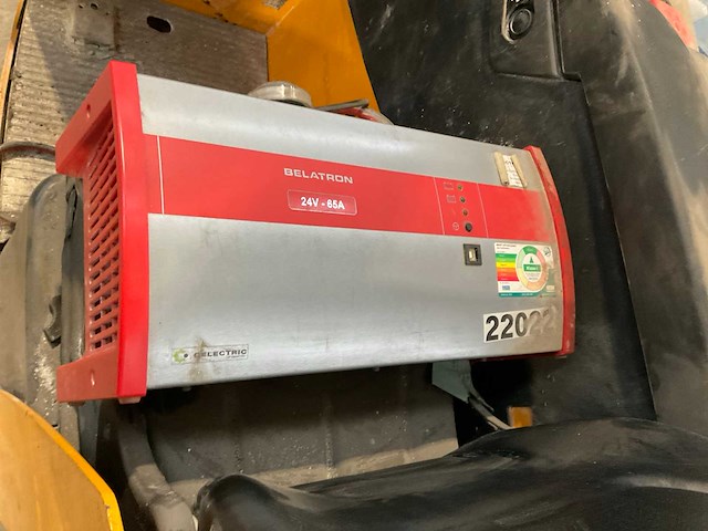 2018 jungheinrich esc328 reachtruck - afbeelding 4 van  7