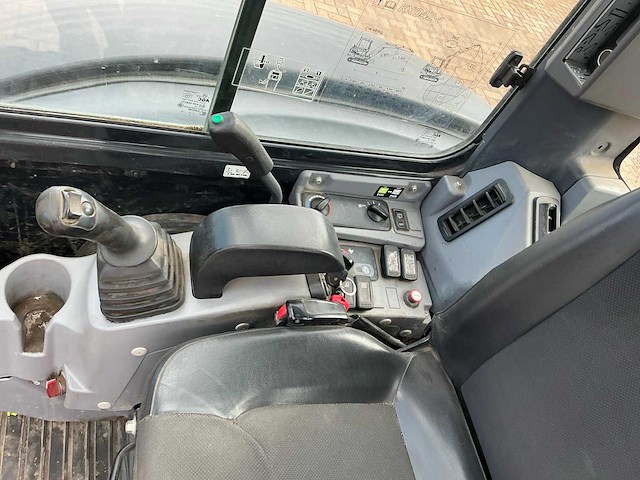 2018 kubota kx042-4 minigraafmachine - afbeelding 18 van  29