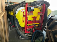 2018 kverneland ixter b18 veldspuit - extra fronttank - afbeelding 13 van  15