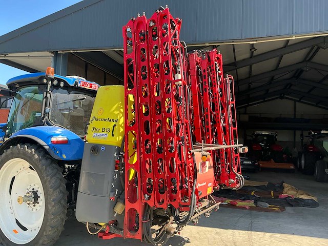 2018 kverneland ixter b18 veldspuit - extra fronttank - afbeelding 4 van  15