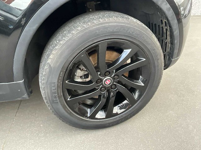 2018 land rover discovery victorinox personenauto - afbeelding 20 van  31