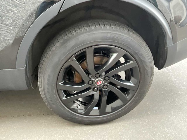 2018 land rover discovery victorinox personenauto - afbeelding 22 van  31