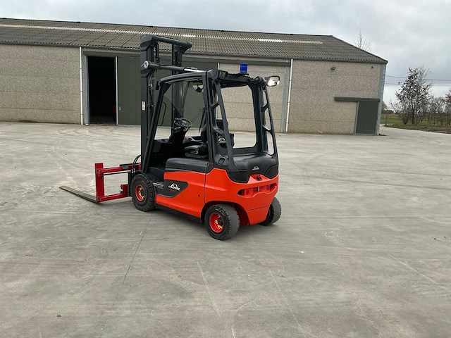 2018 linde e25-01 vorkheftruck met 360 °rotator/vorkversteller - afbeelding 23 van  60