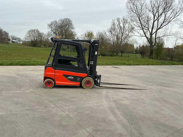 2018 linde e25-02 vorkheftruck met 2023 accu - afbeelding 28 van  82