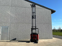2018 linde r12b reach truck