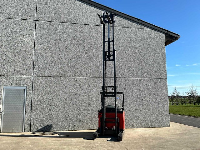 2018 linde r12b reach truck - afbeelding 1 van  3