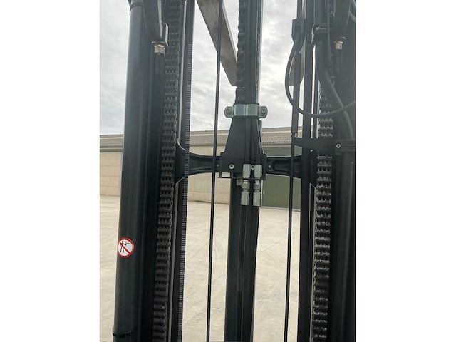 2018 linde r14g-01 reach truck op grote wielen - afbeelding 7 van  86