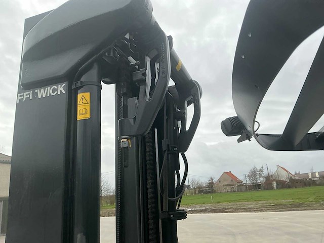 2018 linde r14g-01 reach truck op grote wielen - afbeelding 15 van  49