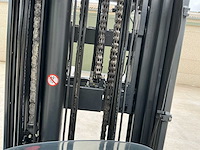 2018 linde r16-01 reach truck met nieuwe 2023 accu - afbeelding 13 van  49
