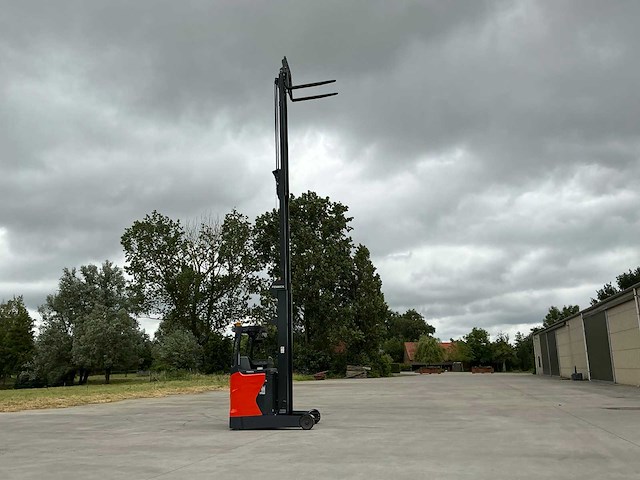2018 linde r16-01 reach truck met nieuwe 2023 accu - afbeelding 3 van  49