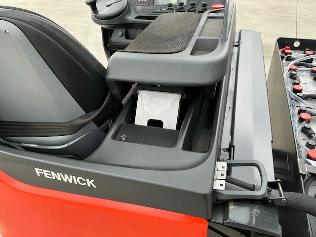 2018 linde r16-01 reach truck met nieuwe 2023 accu - afbeelding 43 van  49