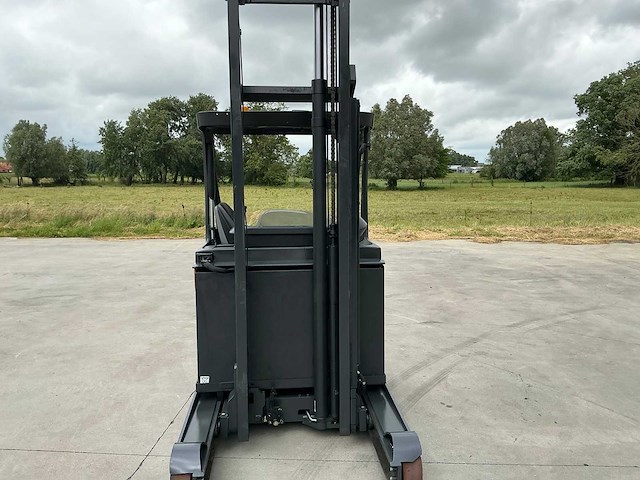 2018 linde r16-01 reach truck met nieuwe 2023 accu - afbeelding 5 van  49