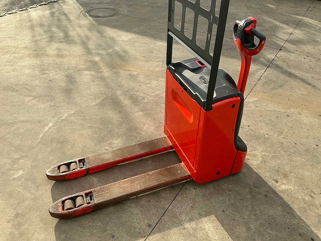 2018 linde t16 elektrische palletwagen - afbeelding 8 van  10