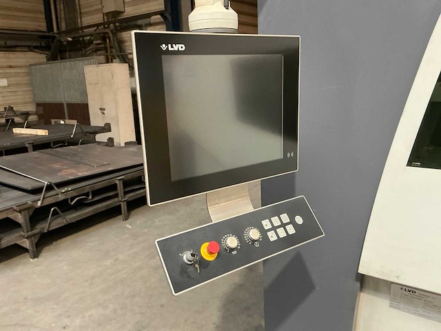 2018 lvd phoenix fl-3015 lasersnijmachine - afbeelding 14 van  17