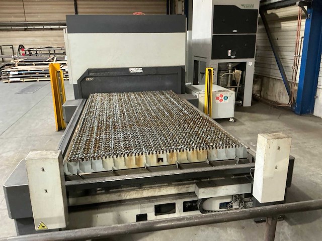 2018 lvd phoenix fl-3015 lasersnijmachine - afbeelding 2 van  17