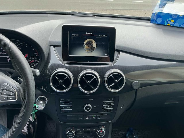 2018 mercedes - benz b220d auto - afbeelding 11 van  64