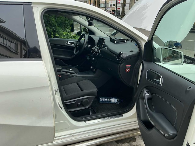 2018 mercedes - benz b220d auto - afbeelding 36 van  64