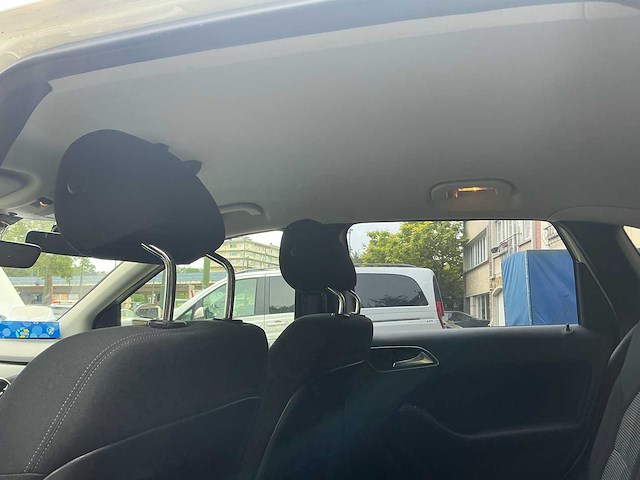 2018 mercedes - benz b220d auto - afbeelding 46 van  64