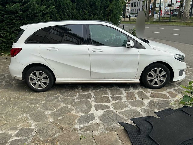 2018 mercedes - benz b220d auto - afbeelding 11 van  12