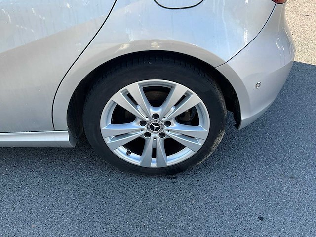 2018 mercedes-benz a 180 - afbeelding 2 van  35