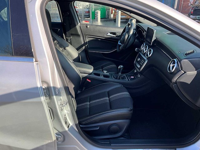 2018 mercedes-benz a 180 - afbeelding 26 van  35