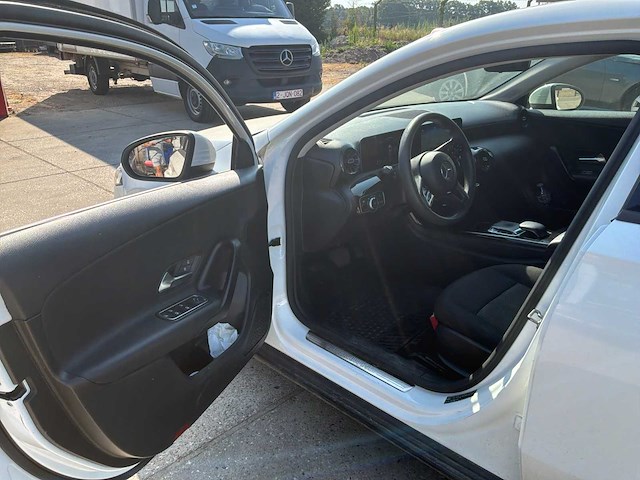 2018 mercedes-benz a 180d personenauto - afbeelding 3 van  32
