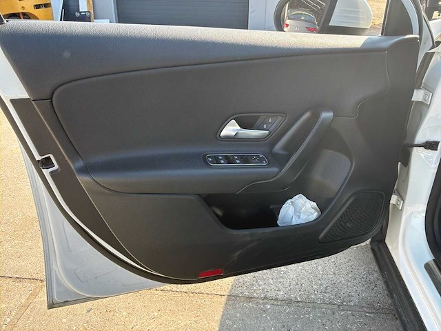 2018 mercedes-benz a 180d personenauto - afbeelding 4 van  32