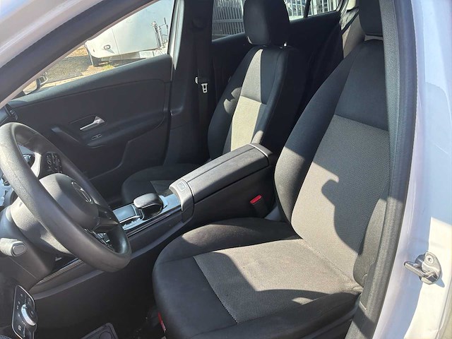 2018 mercedes-benz a 180d personenauto - afbeelding 5 van  32
