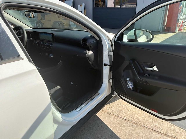 2018 mercedes-benz a 180d personenauto - afbeelding 19 van  32