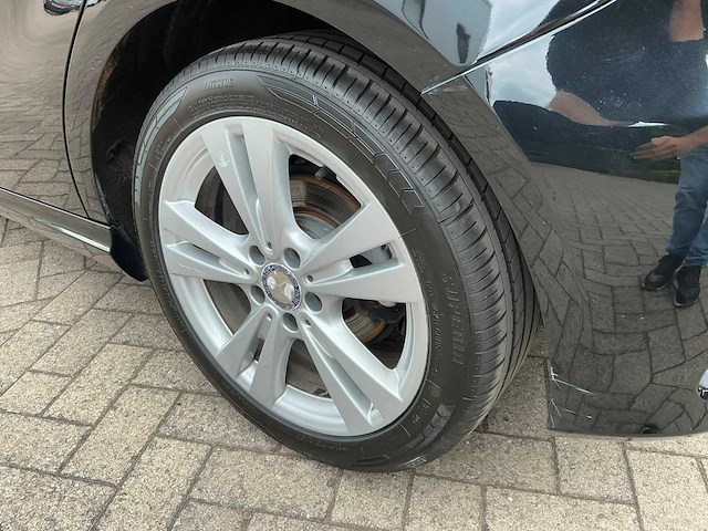 2018 mercedes-benz a180 personenauto - afbeelding 2 van  3
