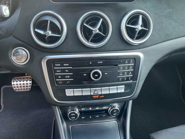 2018 mercedes-benz cla 200d 245g personenauto - afbeelding 20 van  55