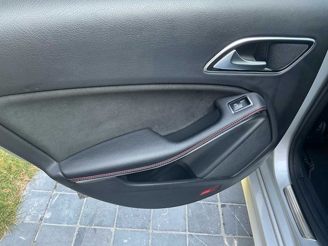2018 mercedes-benz cla 200d 245g personenauto - afbeelding 25 van  55